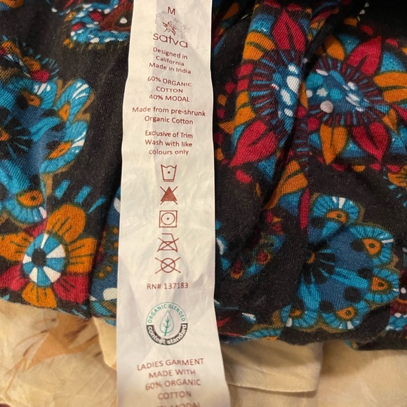 Sati a Multi-Colored Dress - Picture 3 of 3